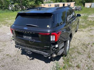 2025 Ford Explorer Active - Exterior Rear Right Corner Image